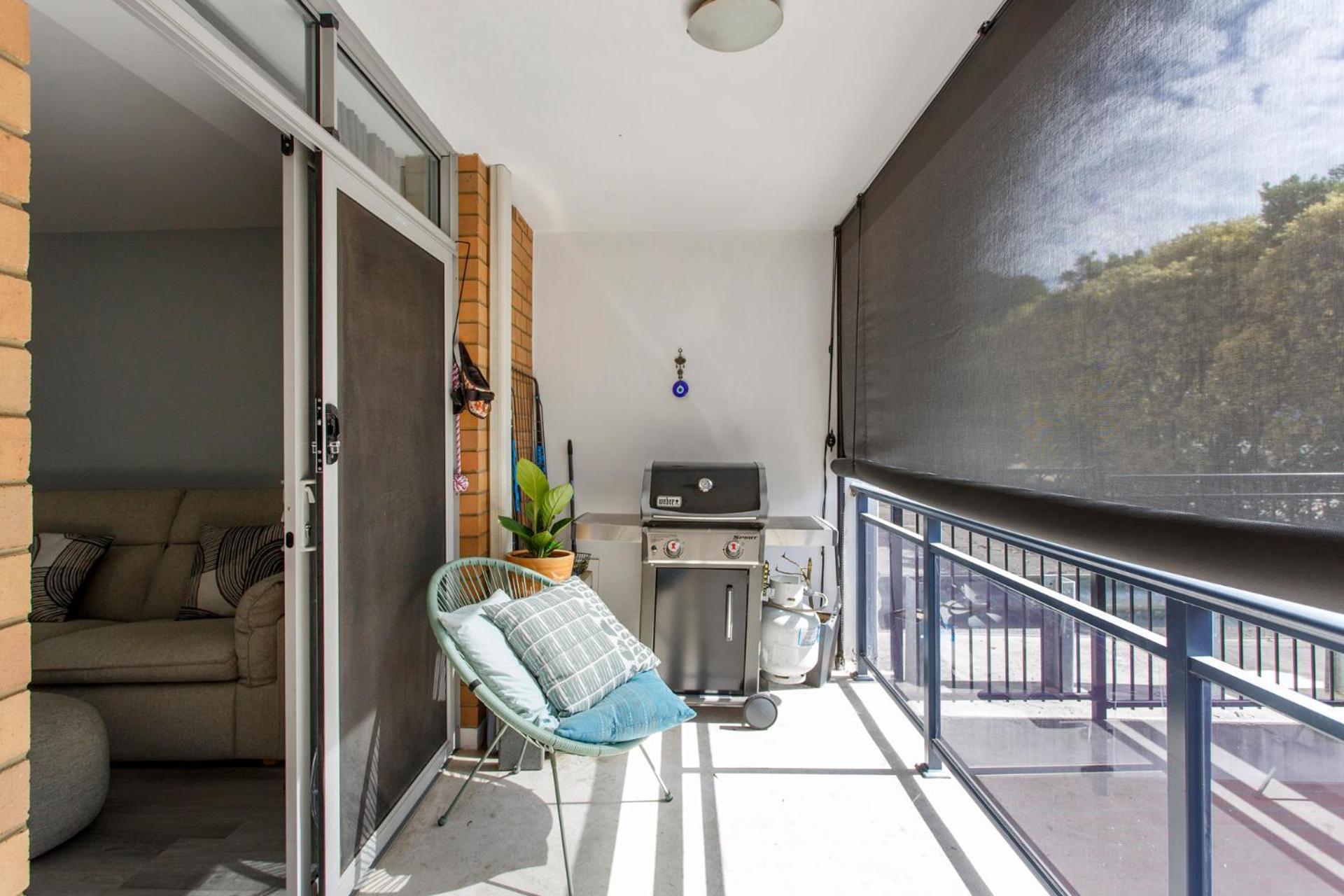 East Escape Apartment